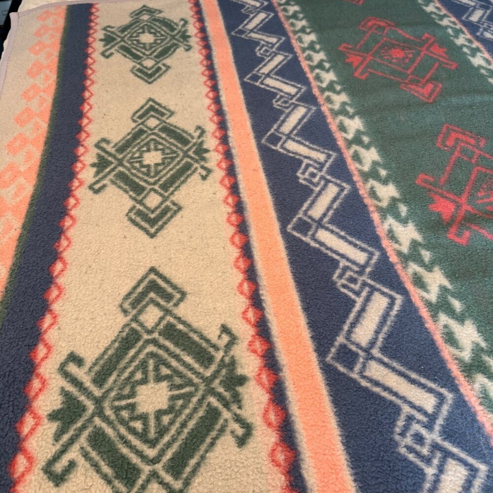 Vtg Biederlack Southwest Fleece Blanket Reversible Green Brown Aztec  56” x 70”